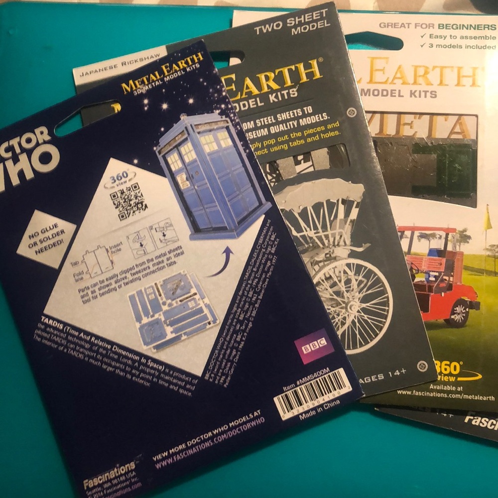 Metal earth puzzle lot of 4